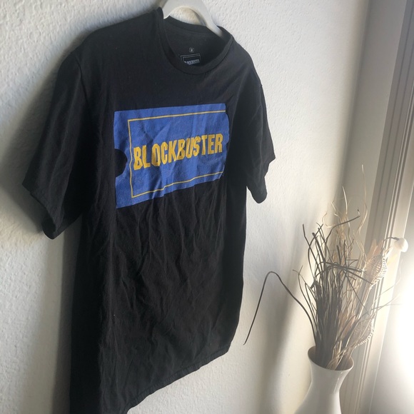 Size medium blockbuster vintage black top - Picture 2 of 9